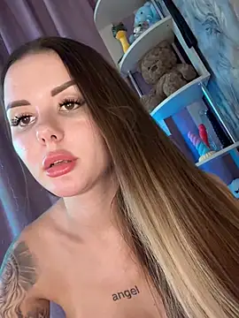 Alina_Vibe_Me webcam