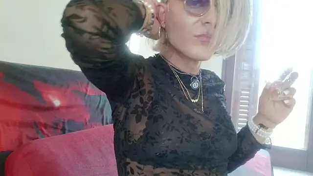 LadyOxana webcam