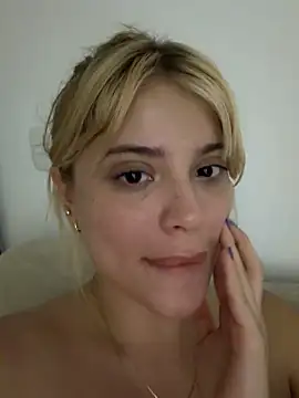 _alicee_1 - _Alicee_1's free webcam - UK Sex Cams