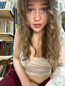Russian Woman (RussianWoman)