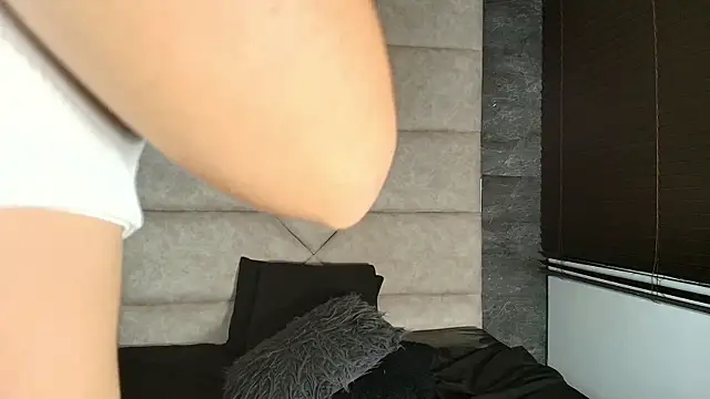 Ariia_Monroee webcam