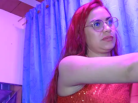 tinny_emiily webcam