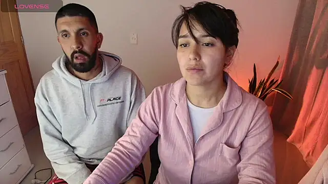 Alyssa_and_DAngelo webcam