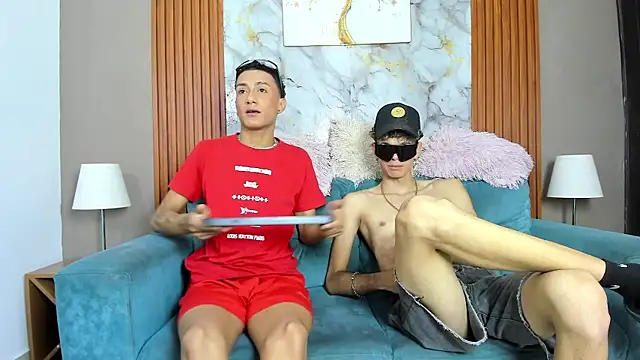 KING_BOYS2026 webcam