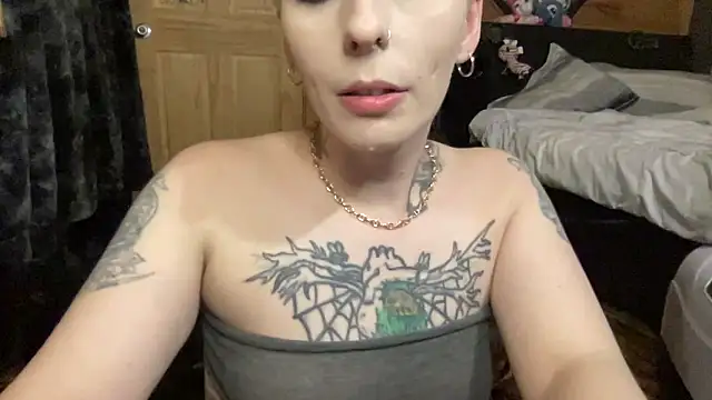 TeenyDoll webcam