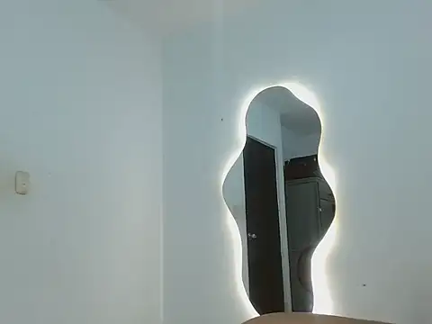 AhdaraParker webcam