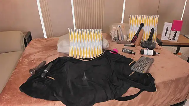 sabrina_shark_ webcam