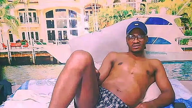EbonyTiger69 webcam