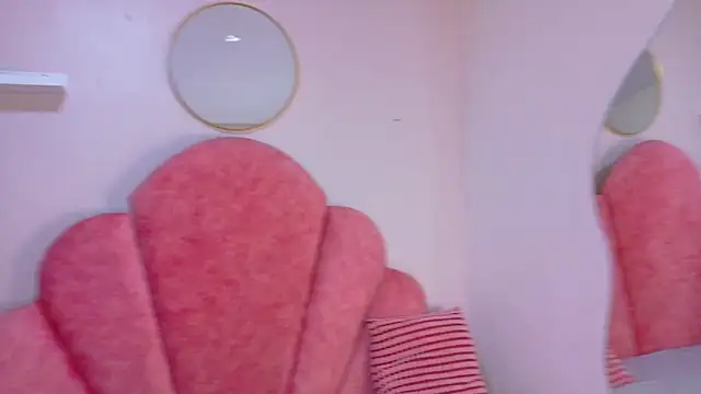 Meganlove__ webcam