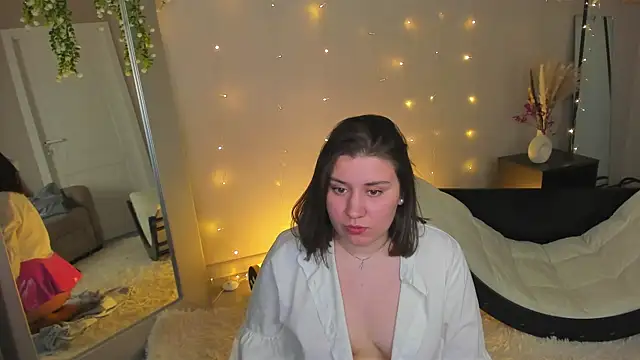 Maya_Raay webcam