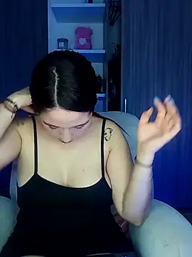 Dayan_white7 webcam
