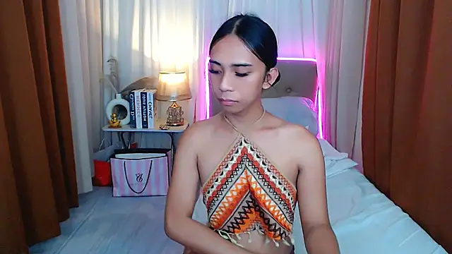 scarlet_smith7 - Scarlet_smith7's free webcam - UK Sex Cams