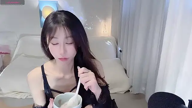 mistylana_ (F young) - ❤︎︎ 女仆装惡魔◂ ᗜ ˰ ᗜ ▾ ↝🎯: 痴女视角蹭大棒棒3min