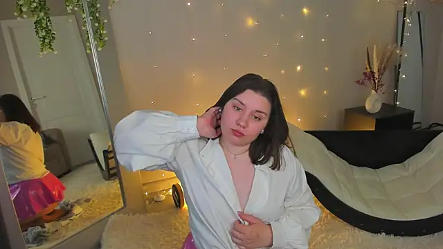 Maya_Raay webcam