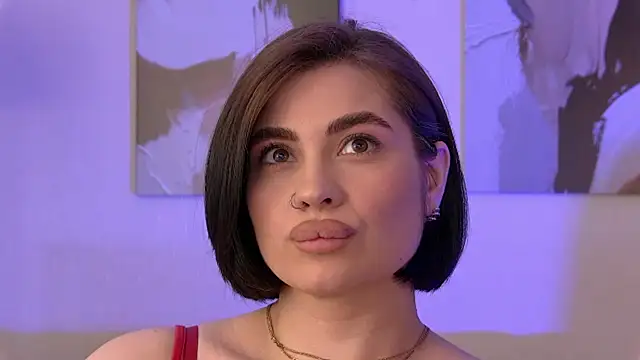 AdrianaToress webcam