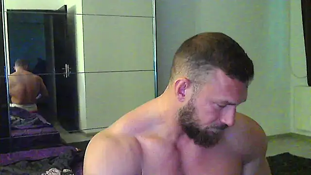 muscularkevin webcam
