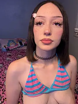 strwbrrymilk webcam