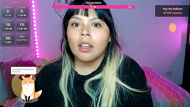 EllieMoonX webcam