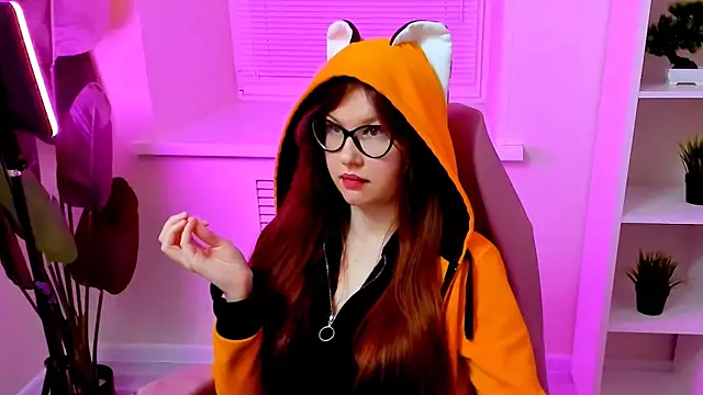 CarolGiggly webcam