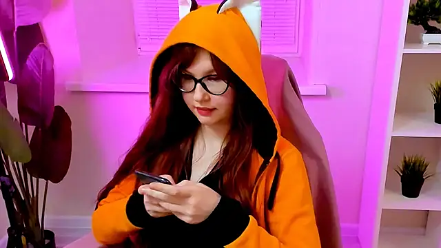 CarolGiggly webcam