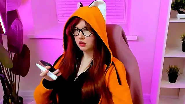 CarolGiggly live sex cam