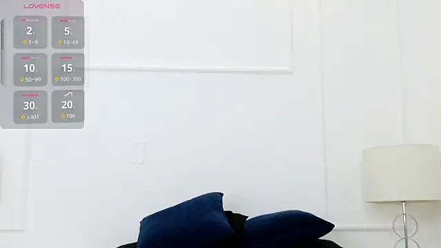 lunaa_ebony webcam