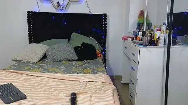 charlotte_077 webcam