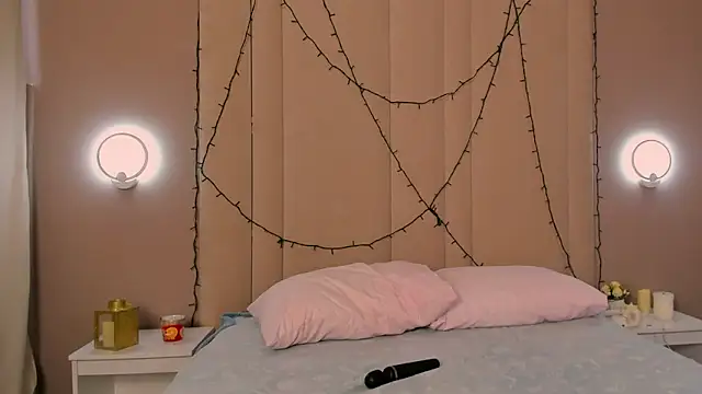 AdeleSilvy webcam