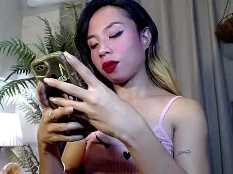 AsianTrixxx webcam