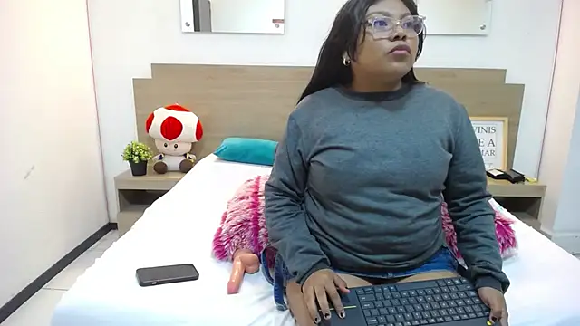 Kiri_Black_ webcam