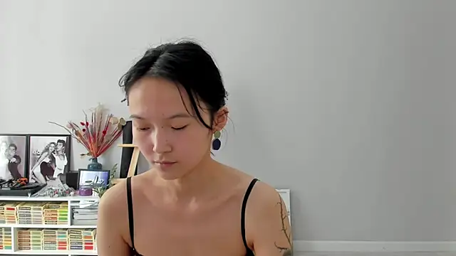 ailey_chao webcam