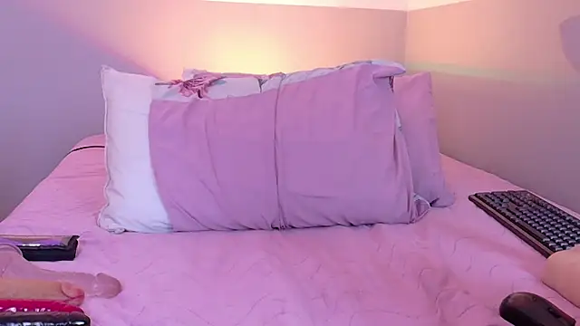 cutepetitee webcam