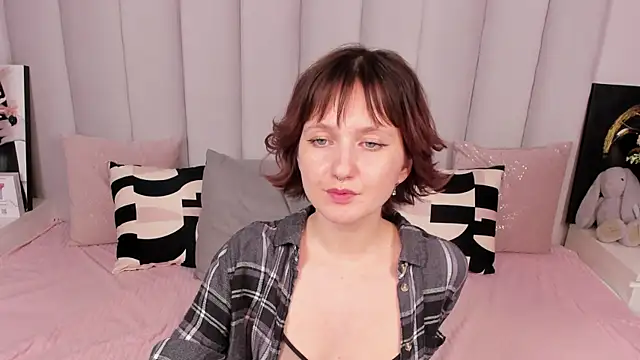 MiaKarlos webcam