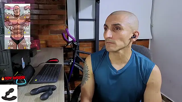 Marck_Muscle webcam