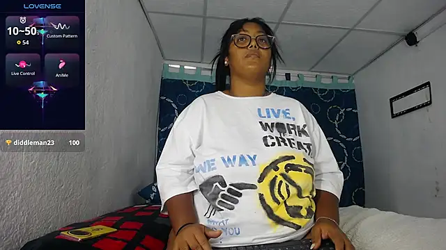 miajoseph_ webcam