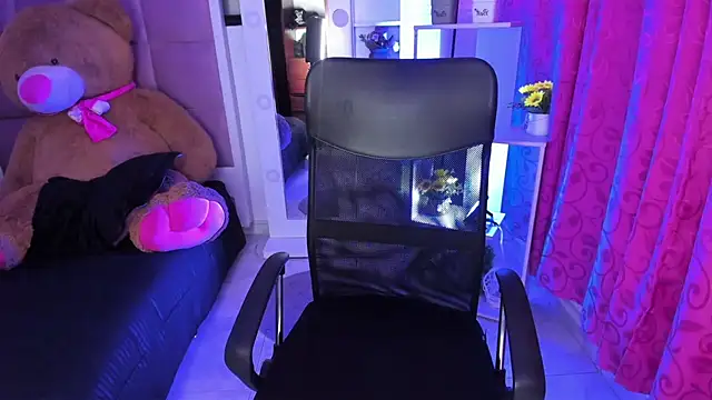 liany_taylor webcam