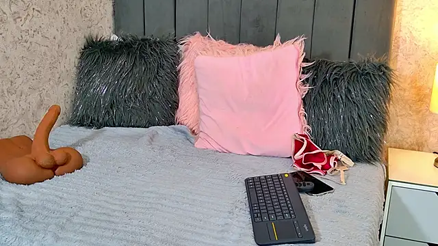 MadisonWilde webcam