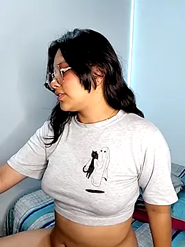 Webcam Model (_Juno)  is live.Free join now!