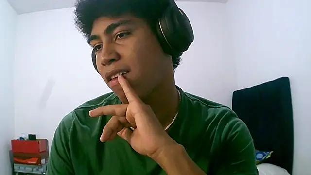 joused_dominic webcam