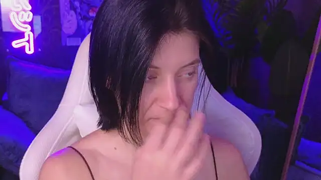 roxy_riot_ webcam