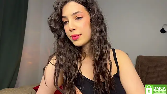 LolaTeaseX webcam