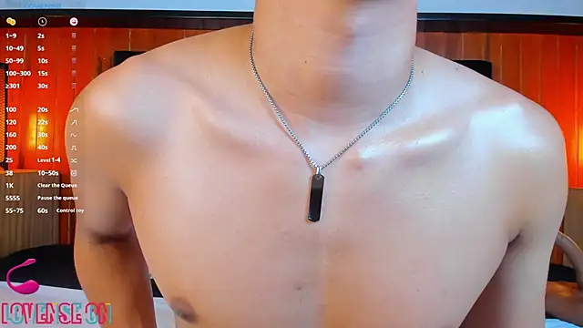 Leo_Savage_ webcam