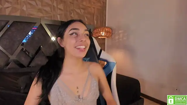 Kiara_velvet__ webcam