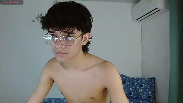 noah_millerx webcam