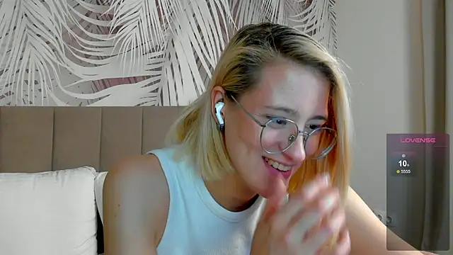 Lizzyvega webcam