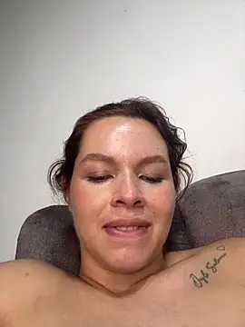 miacarrot webcam