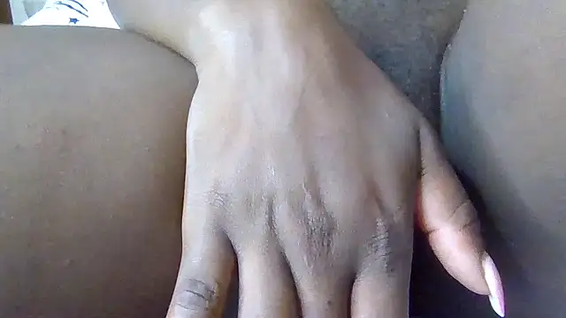BustyCoCoo webcam