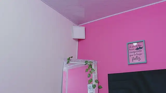 EbonyCoWorker webcam
