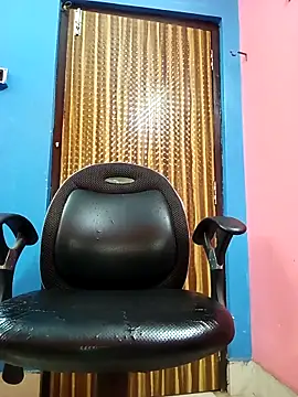 Hotpuja25 webcam