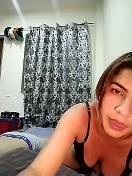 Latina_azura333 webcam